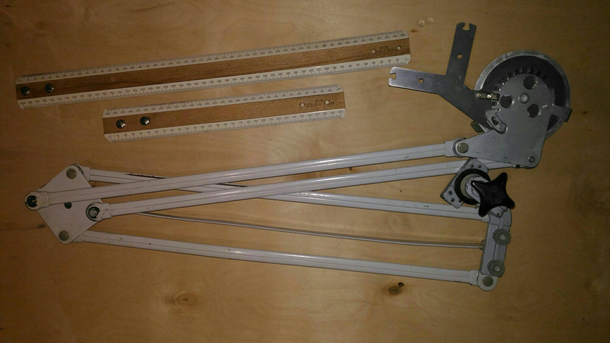 циркуль eg20502 deli. циркуль чертежный. кульман чертёжный инструмент. линейка для чертежной доски brauberg. чертежный инструмент.