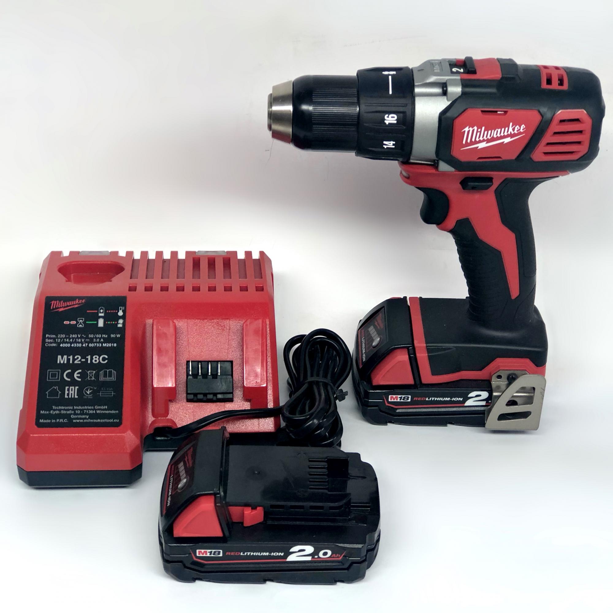 Milwaukee m18 bdd. Шуруповерт Milwaukee m18. Милуоки шуруповерт 18. Щетки Милуоки шуруповерт m18 BDD. Милвакки шуруповертка.