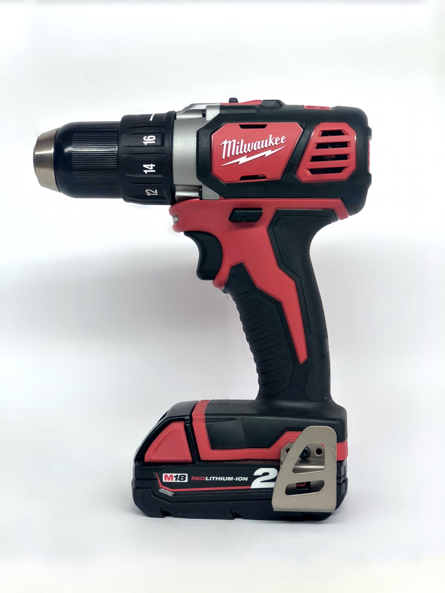 Milwaukee m18 bdd. Шуруповёрт Milwaukee m18. Шуруповёрт Милуоки 18. Шуруповерт Милуоки м18 редуктор. Шуруповёрт Makita м18.