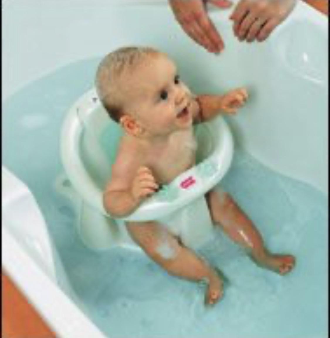 Стульчик в ванну для малыша